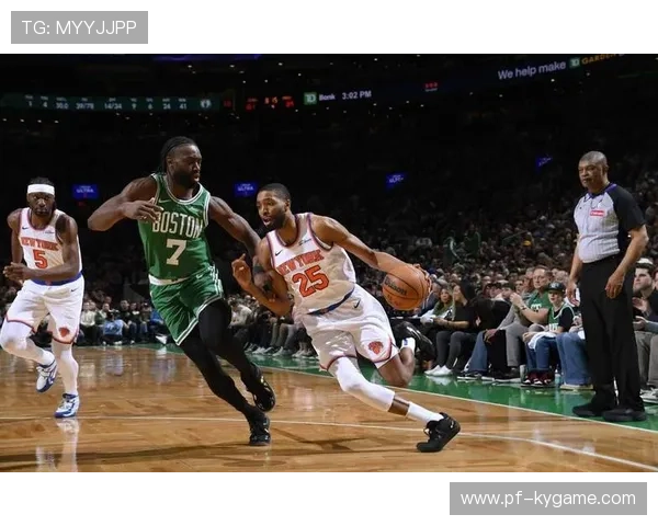 塔图姆弧顶一记三分，凯尔特人拉开分差